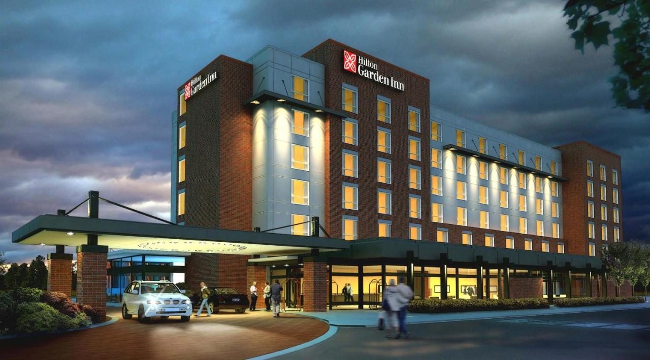 Hilton Garden Inn Exterior